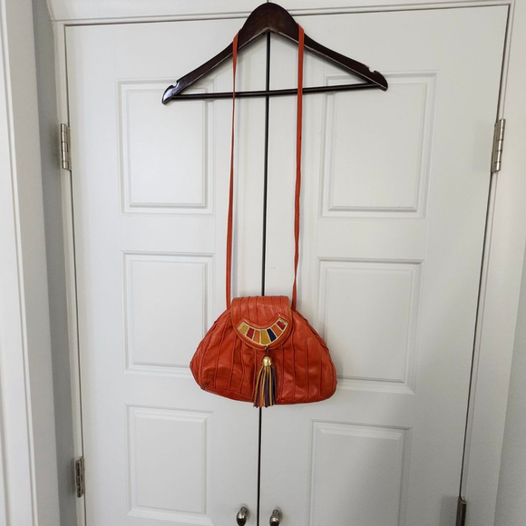 Vtg 80s/90s Sharif 1827 Shoulder Bag Pleated Orange Leather Tassel Metal Accents - Picture 7 of 7